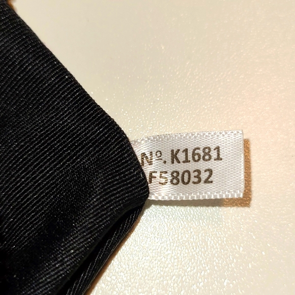 EUC  -- F58032 Coach Small Leather Wristlet - Picture 4 of 6